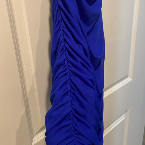 Dress - Picture 6 of 8